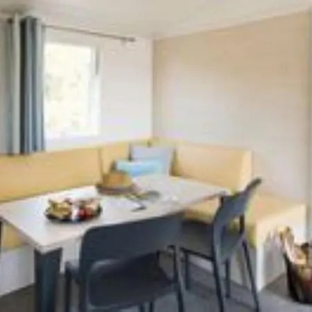 Mobil Sur Pilotis - Terrasse - Api-1-52-1058 Campsite *